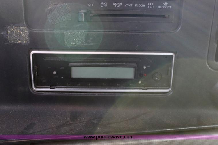 image for item 6351 1993 Ford E350 transit van