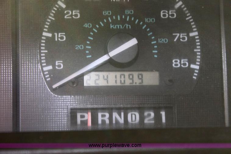 image for item 6351 1993 Ford E350 transit van