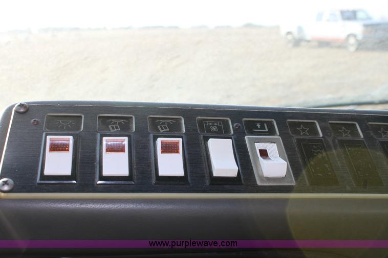 image for item 6351 1993 Ford E350 transit van