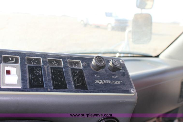 image for item 6351 1993 Ford E350 transit van