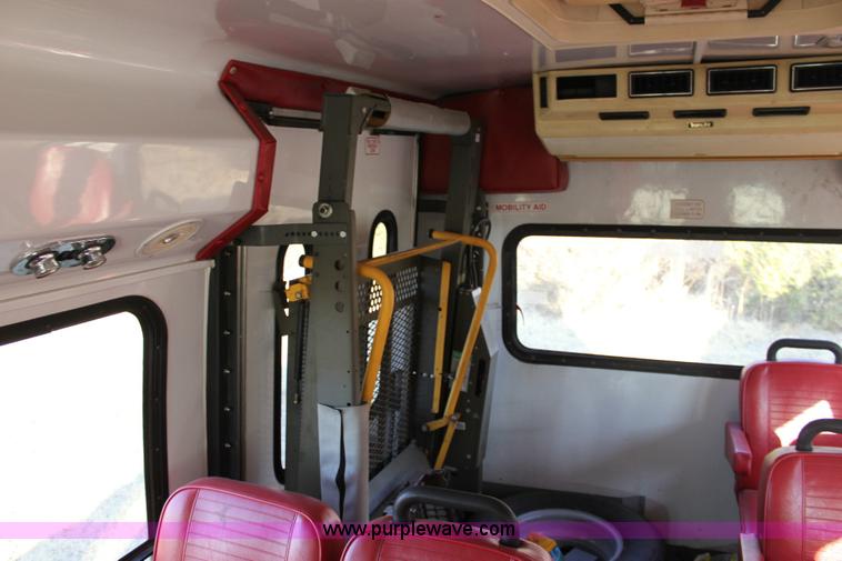 image for item 6351 1993 Ford E350 transit van