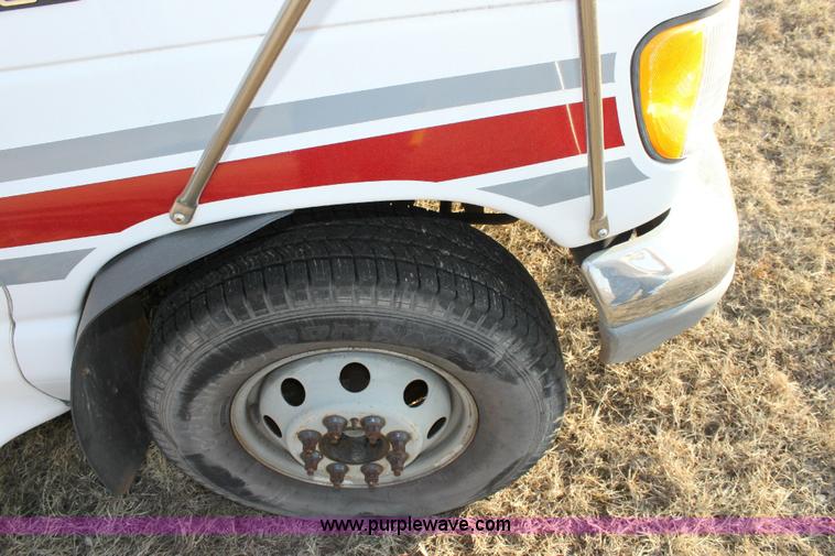 image for item 6351 1993 Ford E350 transit van