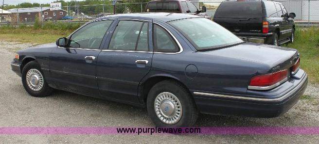 image for item 6532 1995 Ford Crown Victoria Police Interceptor