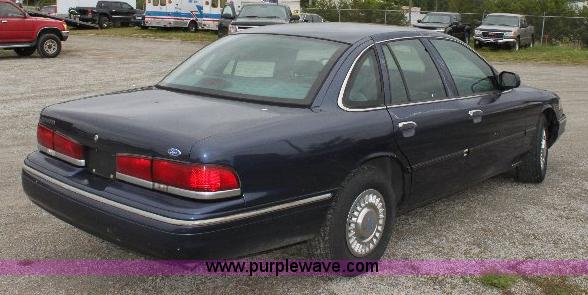 image for item 6532 1995 Ford Crown Victoria Police Interceptor