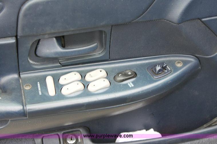 image for item 6532 1995 Ford Crown Victoria Police Interceptor
