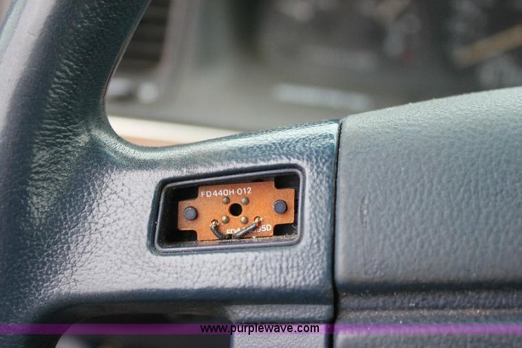 image for item 6532 1995 Ford Crown Victoria Police Interceptor