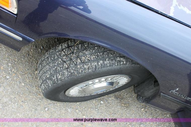 image for item 6532 1995 Ford Crown Victoria Police Interceptor