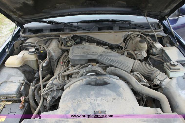 image for item 6532 1995 Ford Crown Victoria Police Interceptor