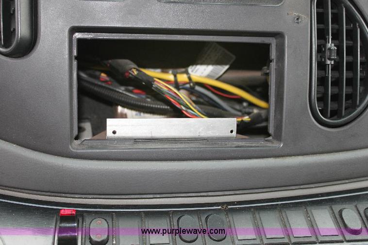 image for item 6534 2006 Ford E450 Super Duty ambulance