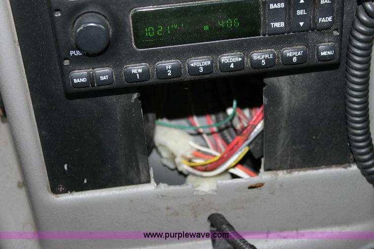 image for item 6534 2006 Ford E450 Super Duty ambulance