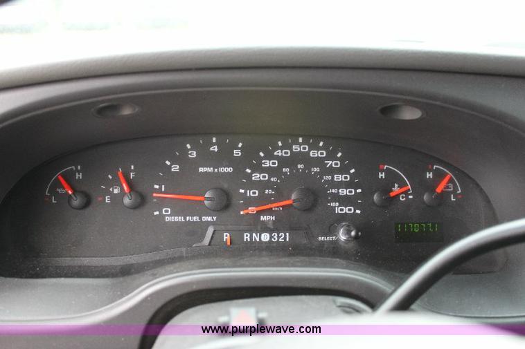 image for item 6534 2006 Ford E450 Super Duty ambulance