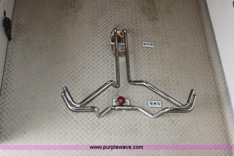 image for item 6534 2006 Ford E450 Super Duty ambulance