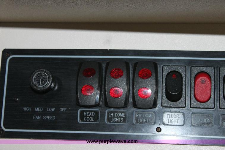 image for item 6534 2006 Ford E450 Super Duty ambulance