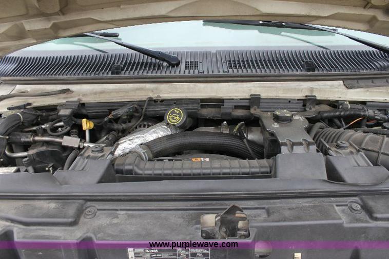 image for item 6534 2006 Ford E450 Super Duty ambulance