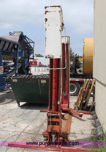 image for item 6560 Line-O-Tronics two post lift