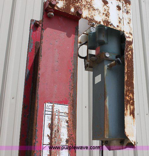 image for item 6560 Line-O-Tronics two post lift