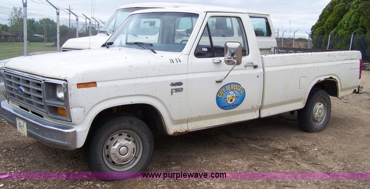 image for item 7281 1984 Ford F150 pickup truck