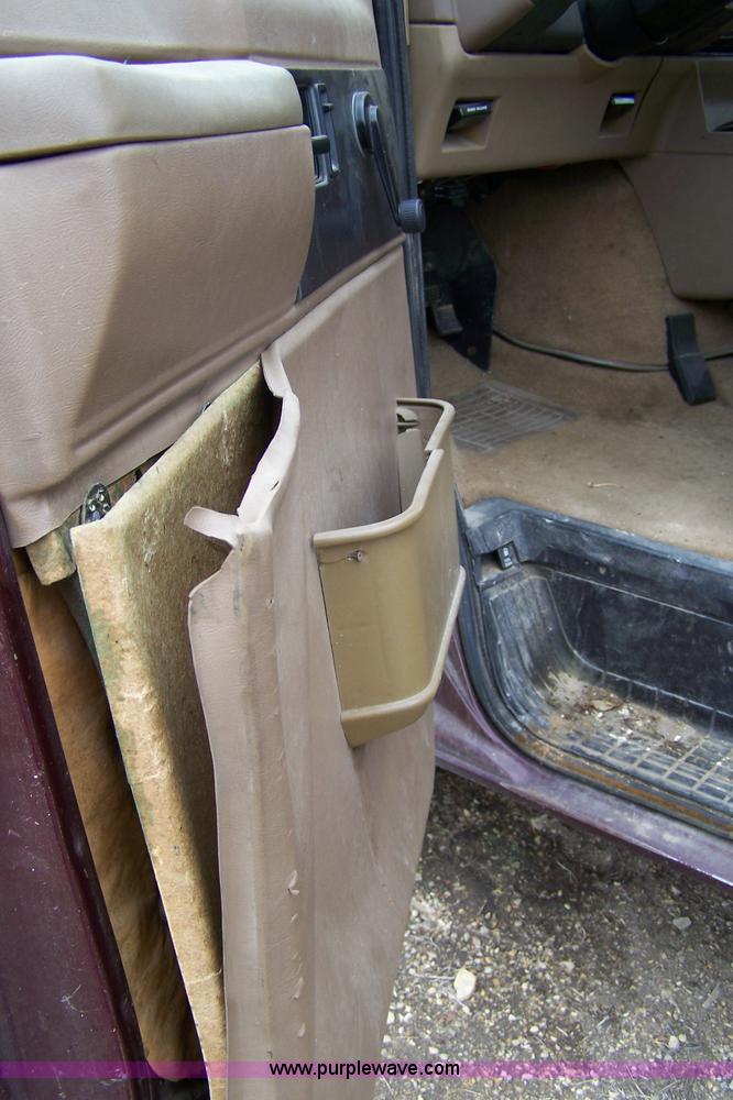 image for item 7292 1993 Chevrolet Astro van