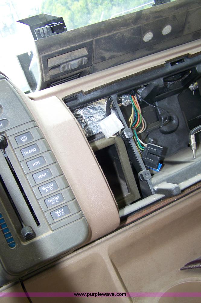 image for item 7292 1993 Chevrolet Astro van