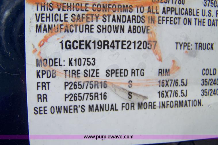 image for item 7293 1996 Chevrolet Z-71 K1500 extended cab pickup truck