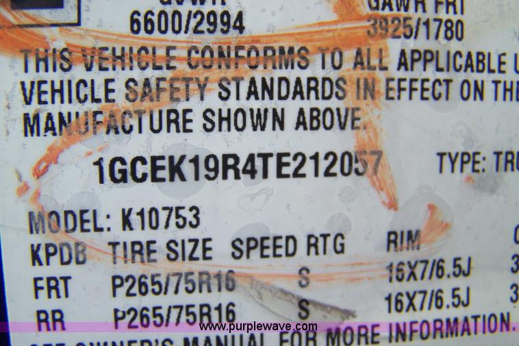 image for item 7293 1996 Chevrolet Z-71 K1500 extended cab pickup truck