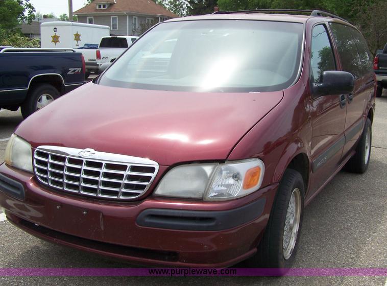 image for item 7294 2000 Chevrolet Venture mini van