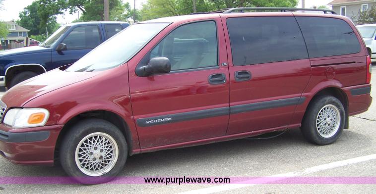 image for item 7294 2000 Chevrolet Venture mini van
