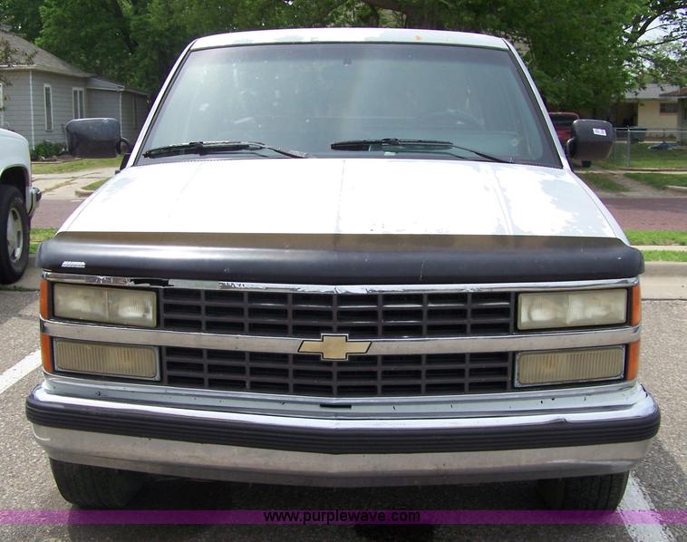 image for item 7295 1990 Chevrolet C1500 extended cab pickup truck