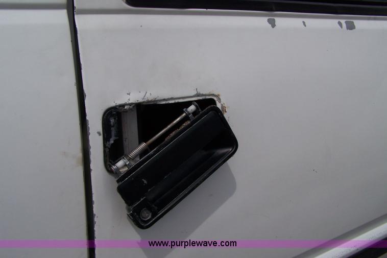 image for item 7295 1990 Chevrolet C1500 extended cab pickup truck