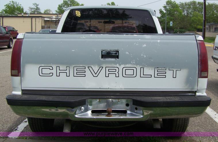 image for item 7295 1990 Chevrolet C1500 extended cab pickup truck