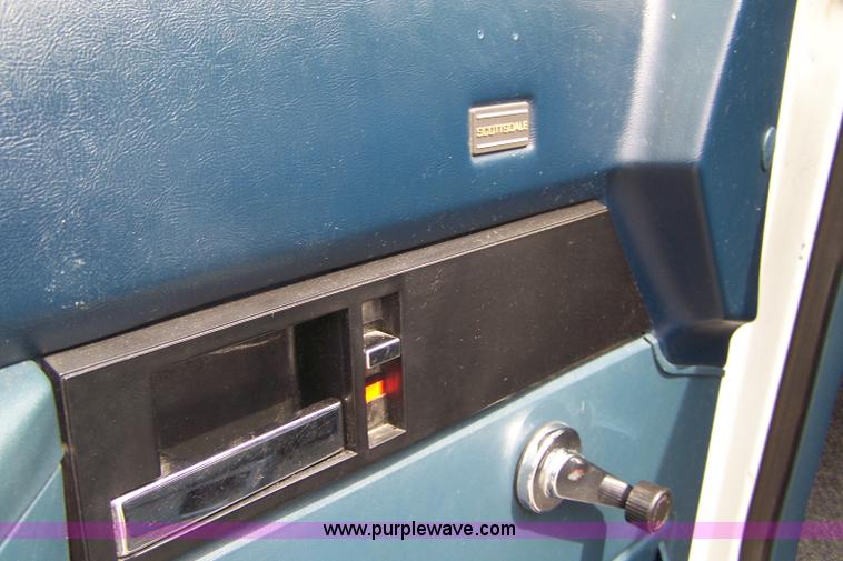 image for item 7295 1990 Chevrolet C1500 extended cab pickup truck