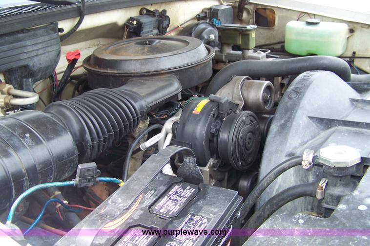 image for item 7295 1990 Chevrolet C1500 extended cab pickup truck