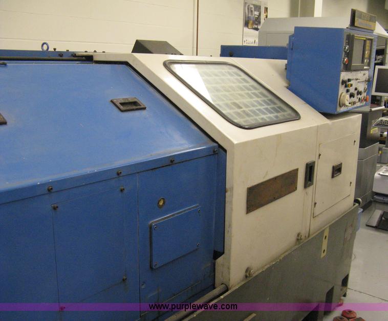 image for item 8094 1990 Kia Machine Tool KT20S industrial lathe