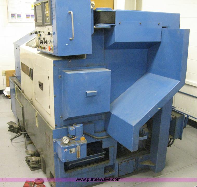 image for item 8094 1990 Kia Machine Tool KT20S industrial lathe