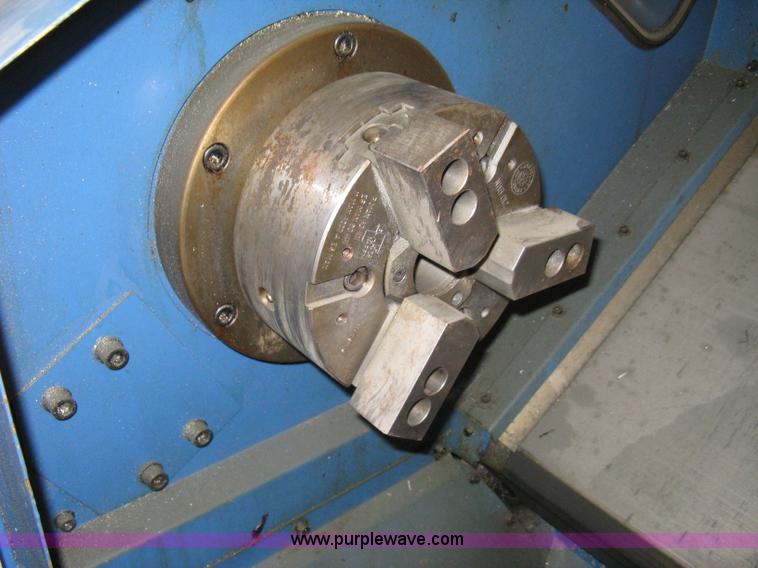 image for item 8094 1990 Kia Machine Tool KT20S industrial lathe