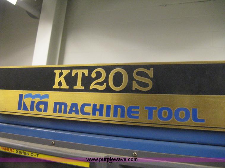 image for item 8094 1990 Kia Machine Tool KT20S industrial lathe