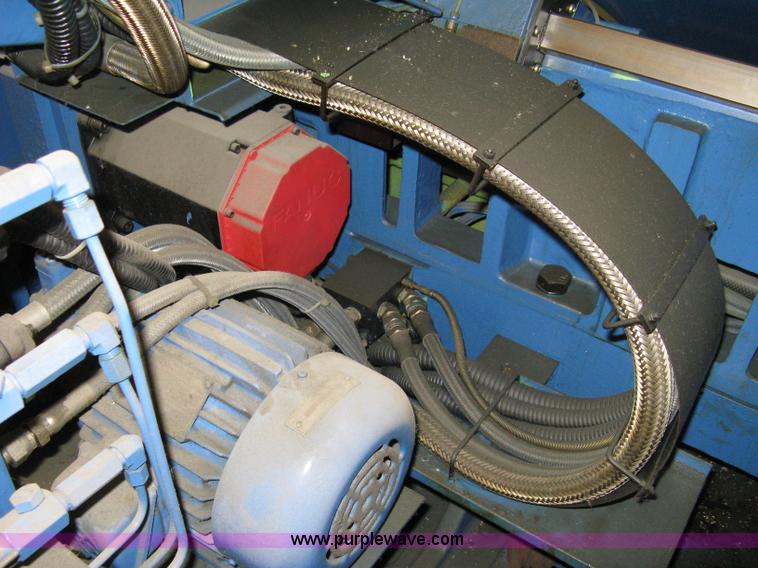 image for item 8094 1990 Kia Machine Tool KT20S industrial lathe