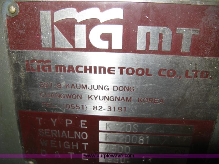 image for item 8094 1990 Kia Machine Tool KT20S industrial lathe