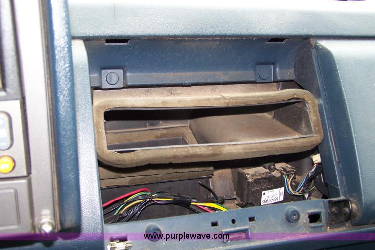 image for item 9293 1992 Chevrolet Z-71 K1500 extended cab pickup truck