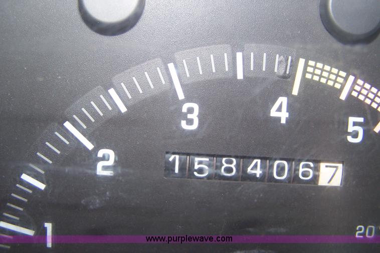 image for item 9293 1992 Chevrolet Z-71 K1500 extended cab pickup truck