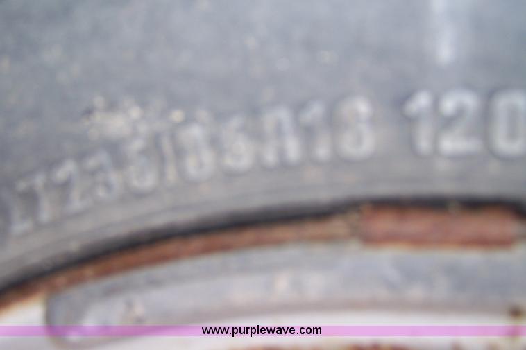 image for item 9293 1992 Chevrolet Z-71 K1500 extended cab pickup truck