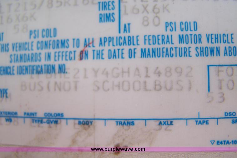 image for item 9294 1986 Ford E250 Club Wagon mini van