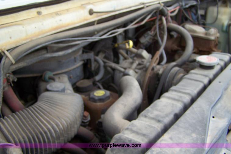 image for item 9294 1986 Ford E250 Club Wagon mini van