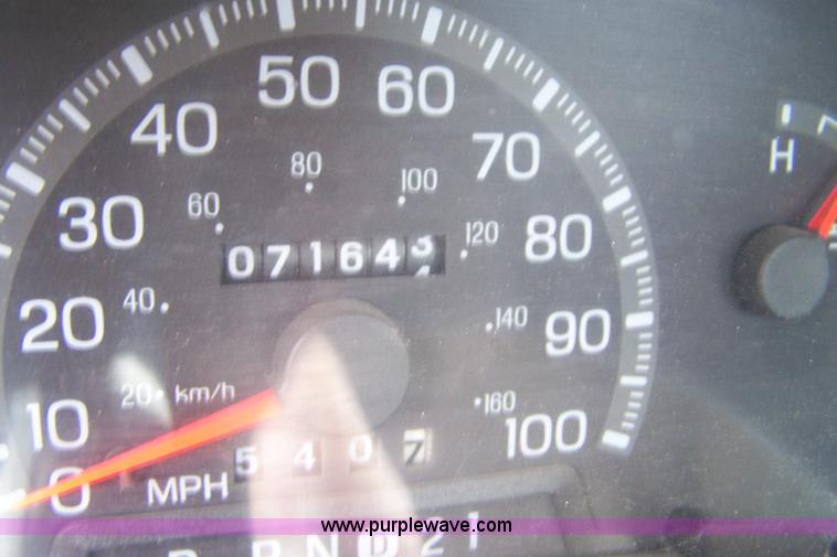 image for item 9295 1997 Ford F150 pickup truck