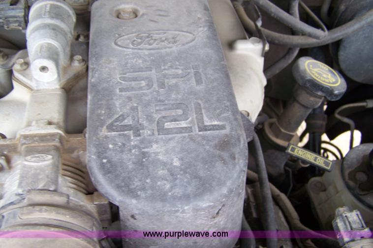 image for item 9295 1997 Ford F150 pickup truck