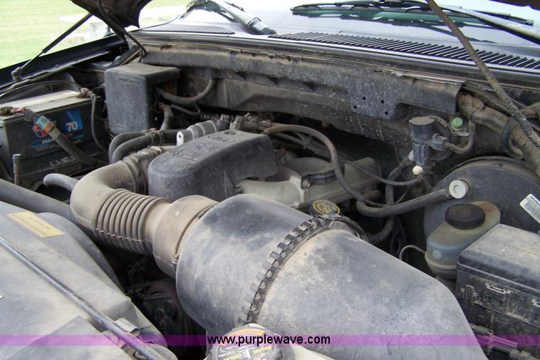 image for item 9295 1997 Ford F150 pickup truck