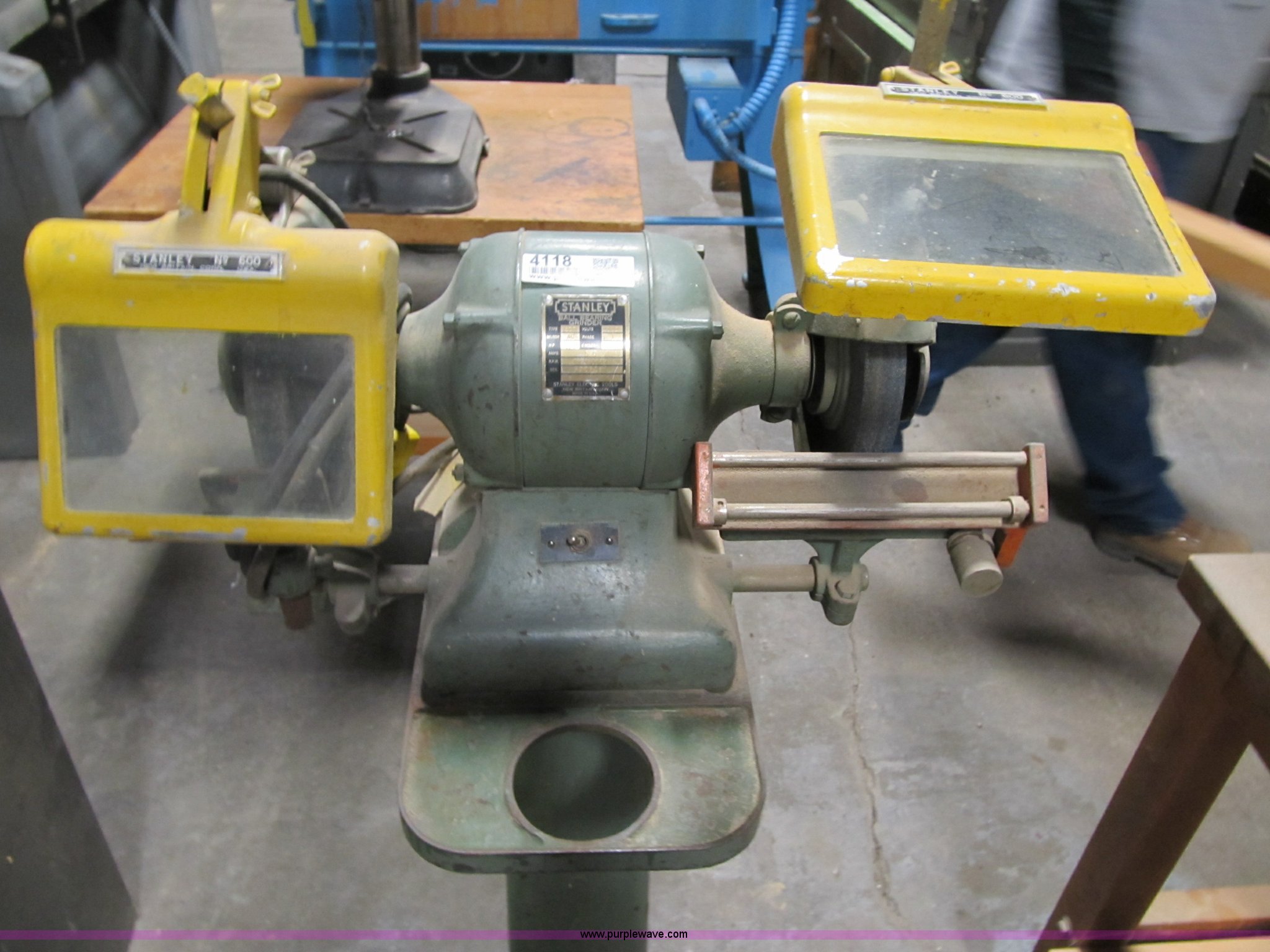 Stanley 677 ball bearing grinder in Des Moines, IA Item 4118 sold
