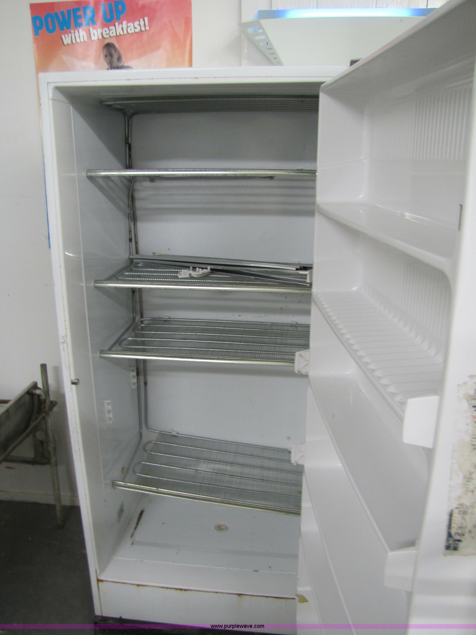 Kelvinator freezer in Manhattan, KS Item 8721 sold Purple Wave