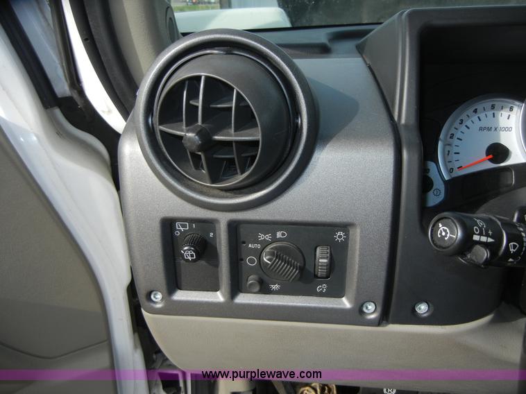 image for item 2046 2003 Hummer H2 31' Diamond Craftsmen Edition Limousine