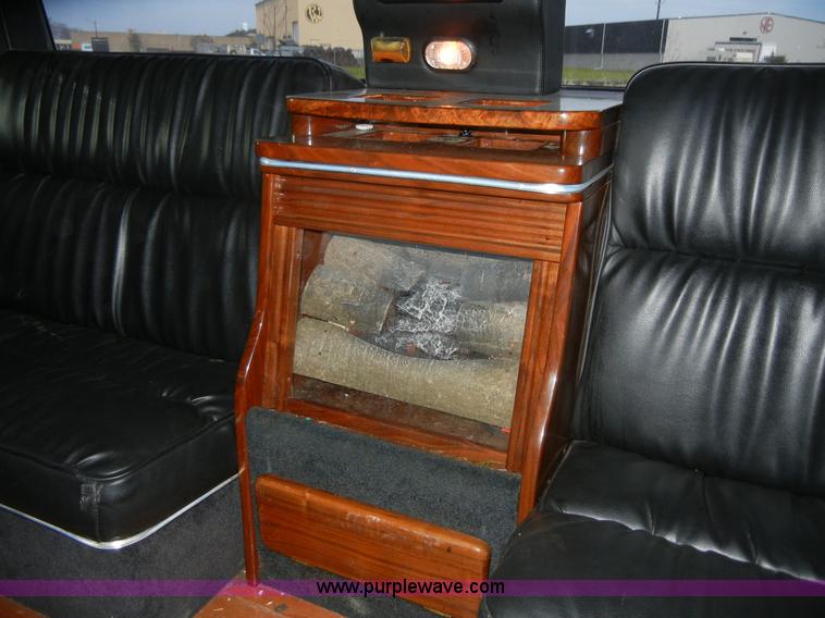 image for item 2046 2003 Hummer H2 31' Diamond Craftsmen Edition Limousine